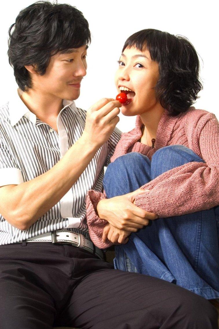 男方双重户籍还隐瞒犯罪,女方陷入“离婚死循环”,怎么办?